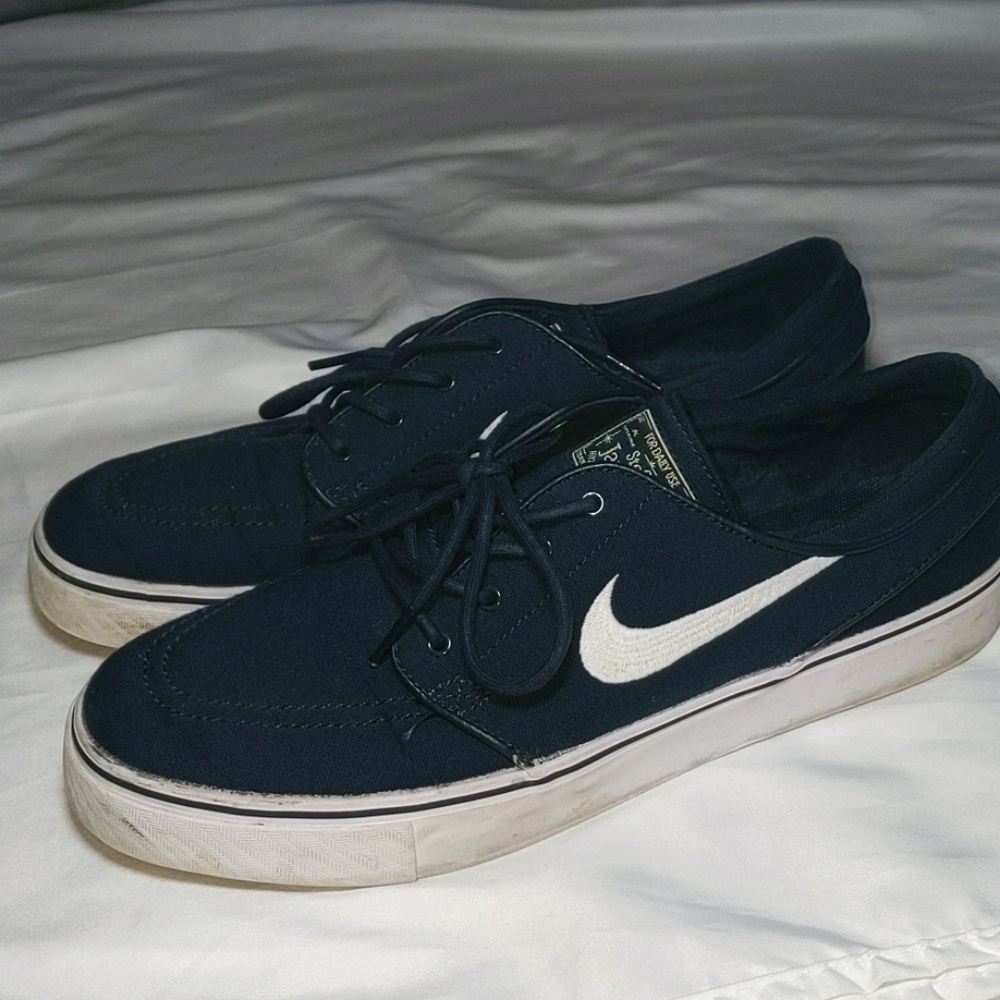 Nike Navy Stefan Janoski Sneakers